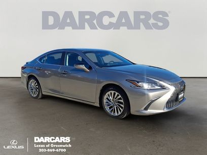 Used 2021 Lexus ES 300h 300h Luxury w/ Accessory Package 2