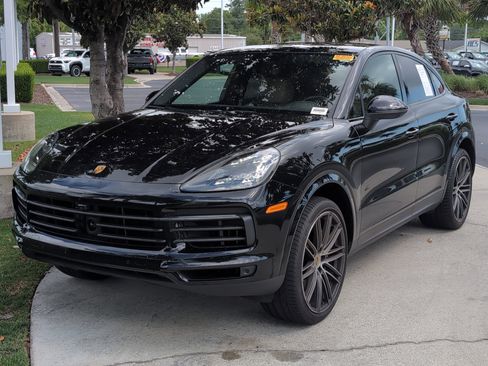 Used 2022 Porsche Cayenne Coupe AWD/4WD image 5
