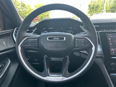 Used 2023 Jeep Grand Cherokee L Laredo AWD/4WD image 20