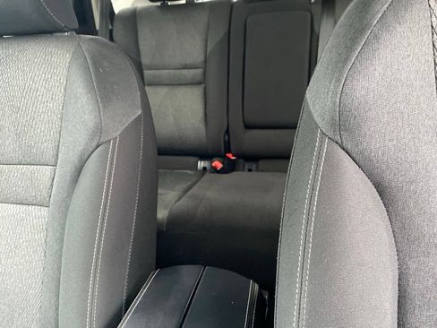 Used 2025 Nissan Rogue SV AWD/4WD image 18