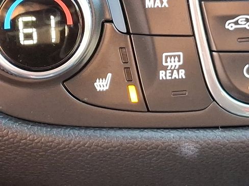 Used 2022 Chevrolet Equinox LT image 26