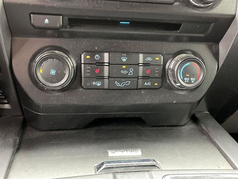 Used 2018 Ford F150 XLT w/ Equipment Group 302A Luxury AWD/4WD image 23
