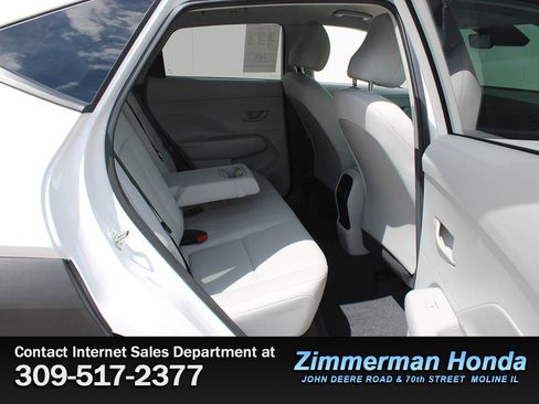 Used 2024 Hyundai Kona SEL AWD/4WD image 8