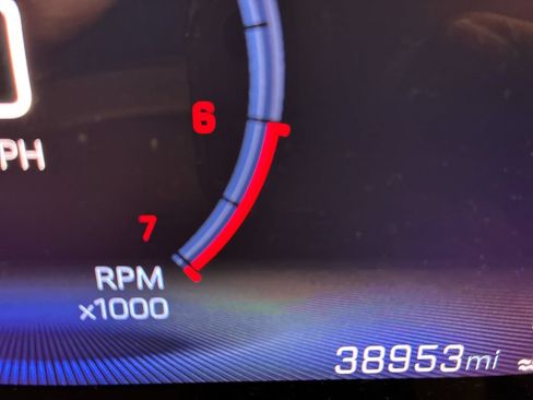 Used 2025 Chevrolet Trax LT w/ Driver Confidence Package FWD image 17
