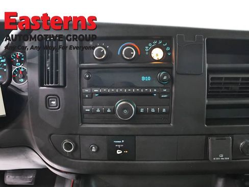 Used 2017 Chevrolet Express 3500 RWD image 12