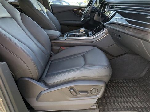 Used 2023 Audi Q7 3.0T Prestige image 30