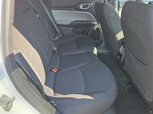 Certified 2025 Jeep Compass Sport image 25