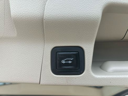 Used 2019 GMC Acadia Denali w/ Technology Package AWD/4WD image 28