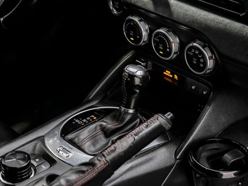 Used 2018 MAZDA MX-5 Miata RF Grand Touring RWD image 26