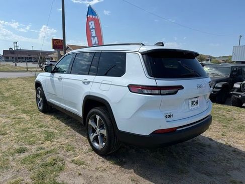 New 2026 Jeep Grand Cherokee L Limited AWD/4WD image 5