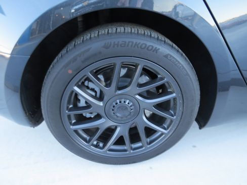 Used 2025 Tesla Model 3 Long Range image 9