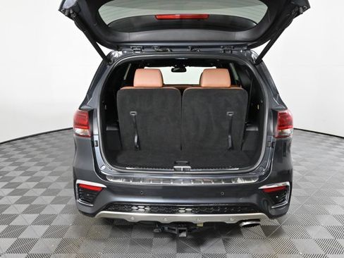 Used 2019 Kia Sorento SX image 13