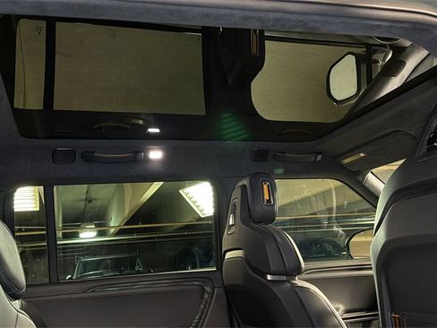 Used 2022 Rivian R1S Launch Edition image 16