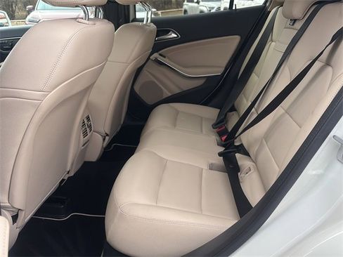 Used 2016 Mercedes-Benz GLA 250 image 16