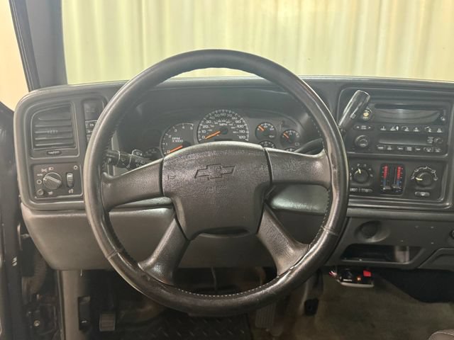 Used 2004 Chevrolet Silverado 2500 LS AWD/4WD image 18