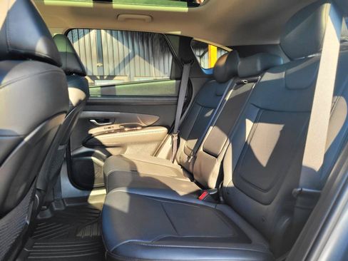 Used 2025 Hyundai Tucson Limited AWD/4WD image 15