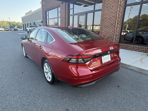 Used 2025 Honda Accord LX image 30