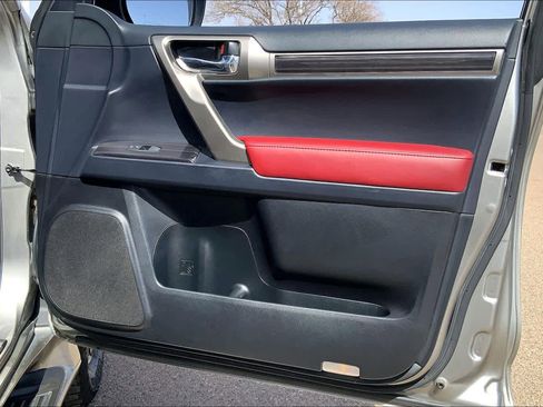 Used 2021 Lexus GX 460 Premium w/ Premium Package image 23