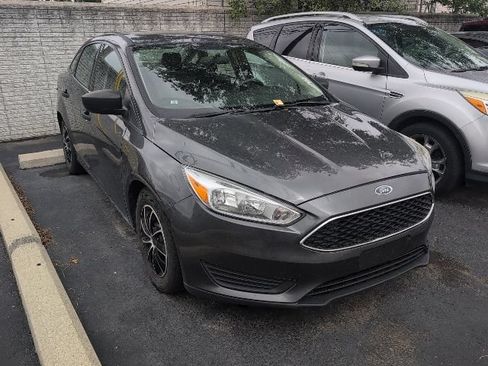 Used 2018 Ford Focus S FWD image 1