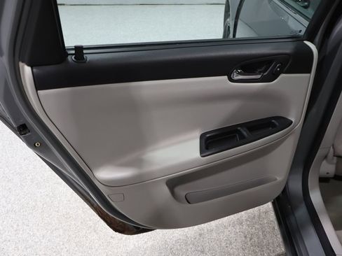 Used 2007 Chevrolet Impala LT image 18