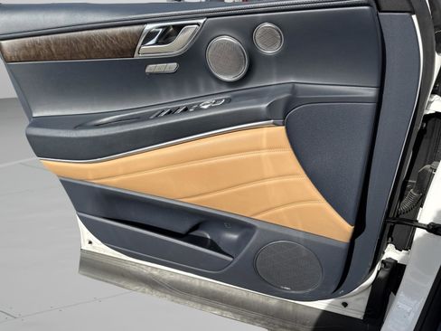 Used 2023 Genesis GV80 2.5T w/ Prestige Package image 13