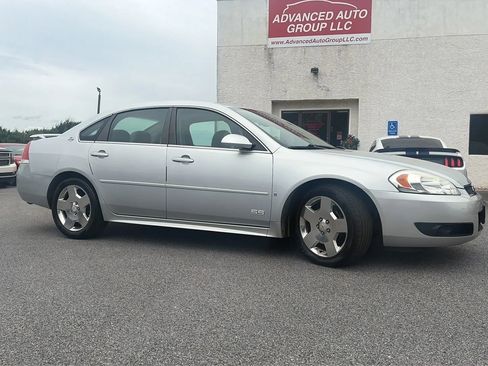 Used 2009 Chevrolet Impala SS w/ Convenience Package FWD image 8