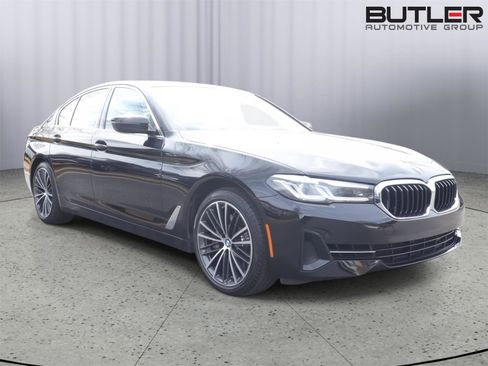 Used 2023 BMW 540i w/ Premium Package image 3