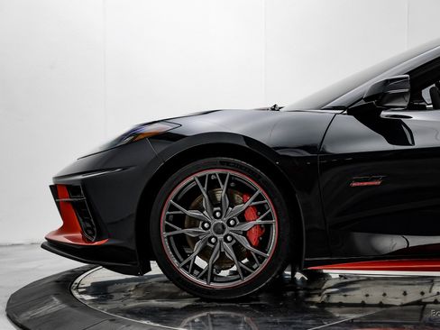 Used 2023 Chevrolet Corvette Stingray Premium Conv w/ Z51 Performance Package image 9