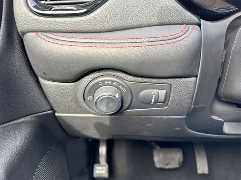 Used 2024 Dodge Durango GT image 19