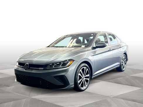 Used 2026 Volkswagen Jetta Sport FWD image 4