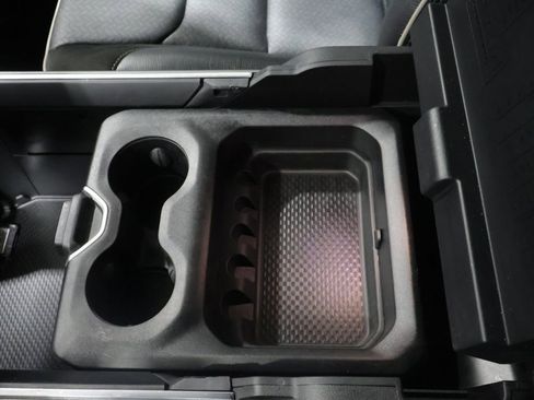 Used 2020 RAM 1500 Laramie image 32