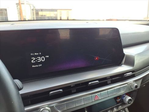 Used 2024 Kia Telluride S w/ S Sunroof Package image 11