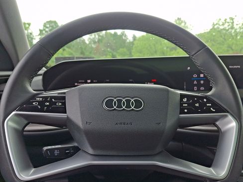 Used 2025 Audi Q5 Premium w/ Convenience Package AWD/4WD image 20