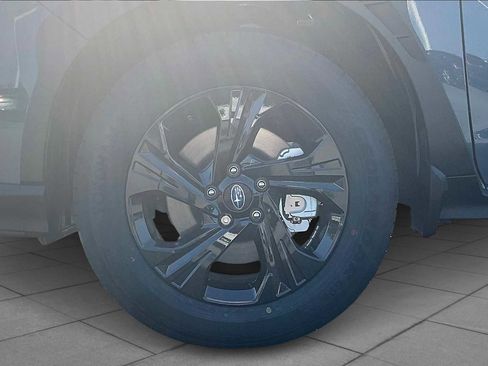 Used 2025 Subaru Crosstrek 2.0i image 13