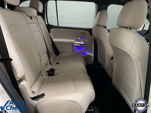 Used 2023 Mercedes-Benz EQB 300 4MATIC w/ Pinnacle Package image 18