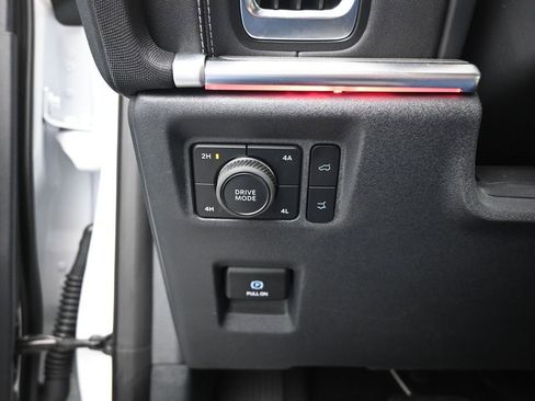 Used 2025 Ford Expedition Platinum AWD/4WD image 13