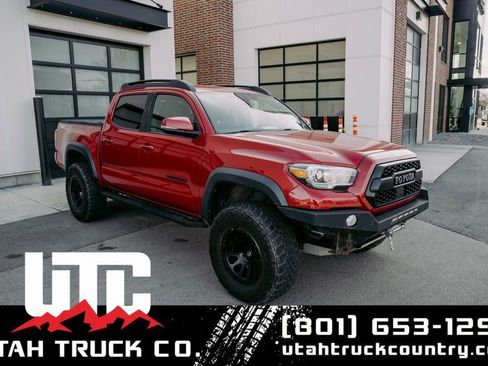 Used 2019 Toyota Tacoma TRD Pro image 1