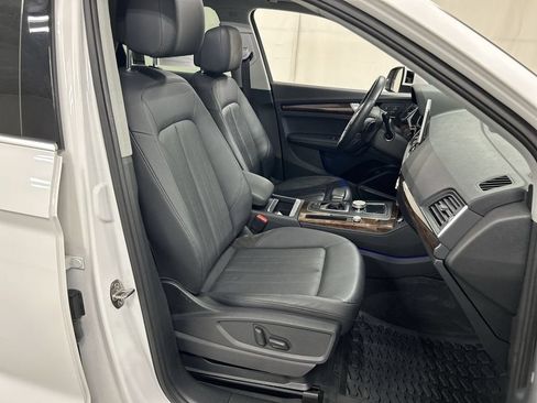 Used 2020 Audi Q5 e Prestige w/ Prestige Package AWD/4WD image 24