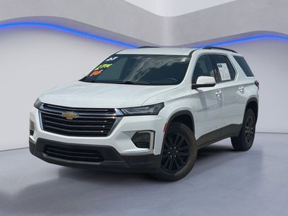 Used 2023 Chevrolet Traverse LT