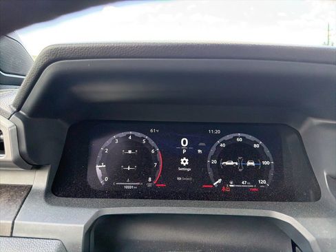 Used 2024 Toyota Tacoma Limited w/ Limited Package (LT) image 10