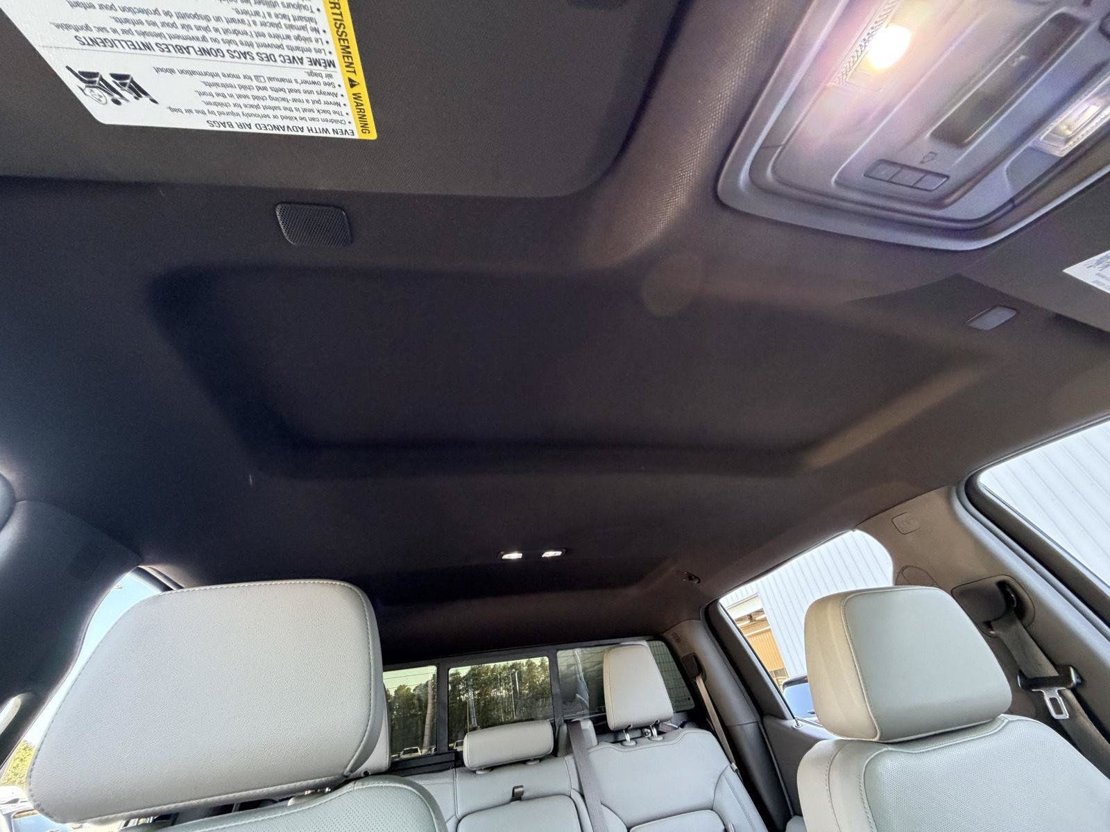 Used 2020 GMC Sierra 1500 SLT w/ SLT Premium Plus Package AWD/4WD image 21