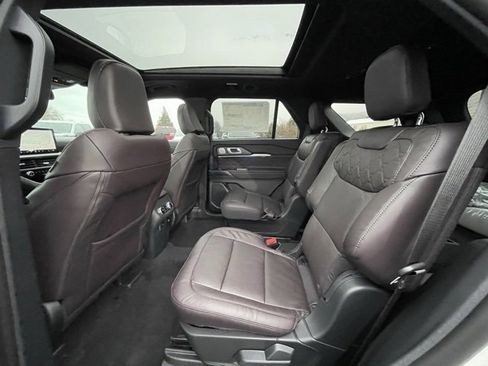 New 2026 Ford Explorer Platinum w/ LUX Leather Package image 9
