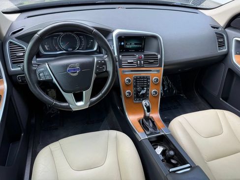 Used 2017 Volvo XC60 T5 Inscription w/ Preferred Option Package FWD image 32