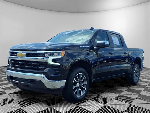 Used 2024 Chevrolet Silverado 1500 LT AWD/4WD image 23