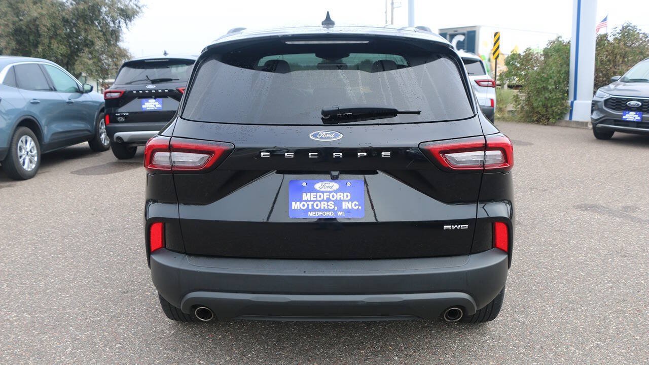 Used 2025 Ford Escape ST-Line Select AWD/4WD image 5