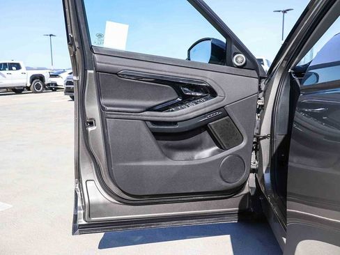 Used 2022 Land Rover Range Rover Evoque SE image 22