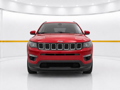Used 2018 Jeep Compass Latitude FWD image 8