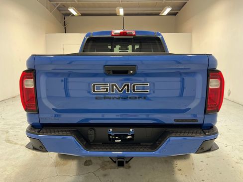 New 2026 GMC Canyon Elevation w/ Convenience Package image 9