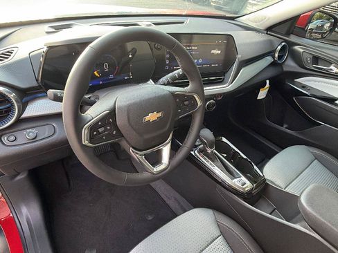 New 2026 Chevrolet Trax LT w/ Sunroof Package FWD image 3