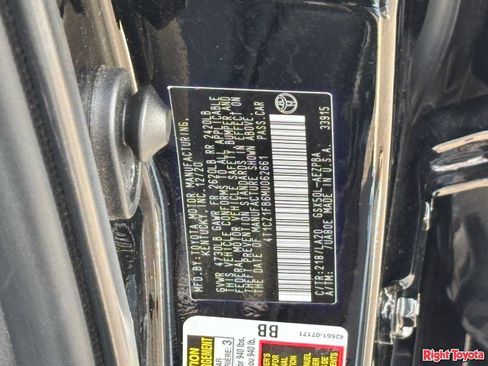 Used 2021 Toyota Avalon Limited FWD image 32